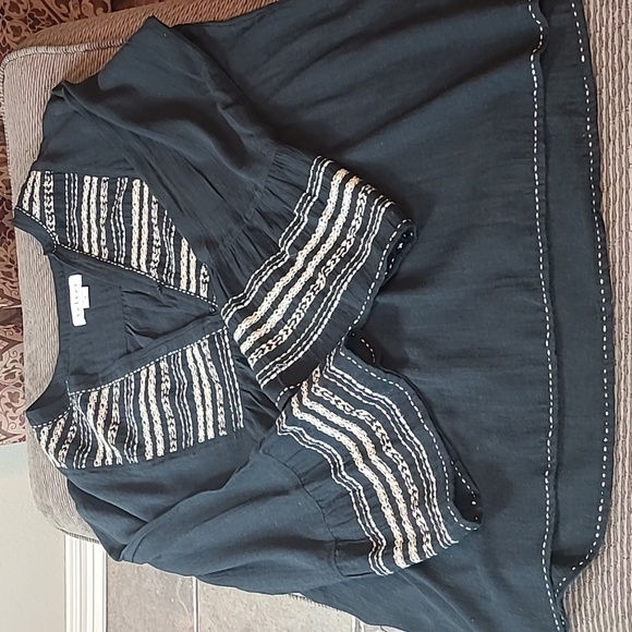 Velvet by Graham and Spencer Boho Blouse - Picture 12 of 12